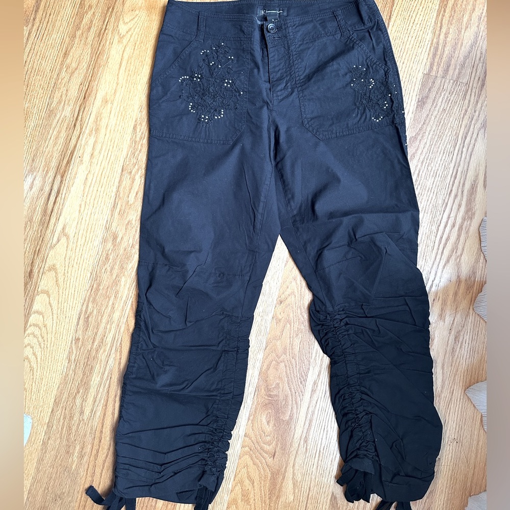 Black cropped pants